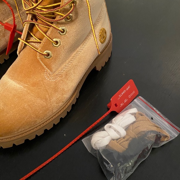 Off White x Timberland Boots - Picture 3 of 7